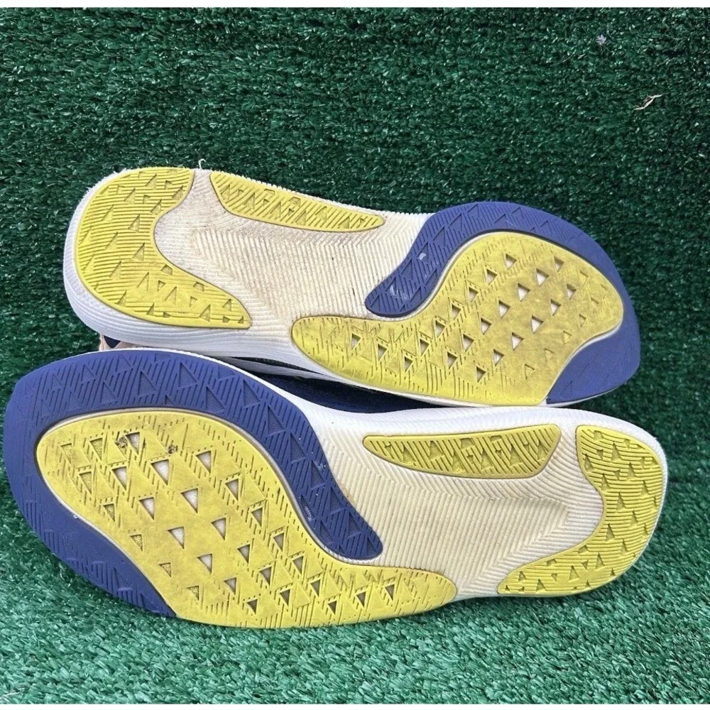 New Balance FuelCell Rebel v2 Peach Navy Blue Running Shoes WFCXCP2 Womens 9.5